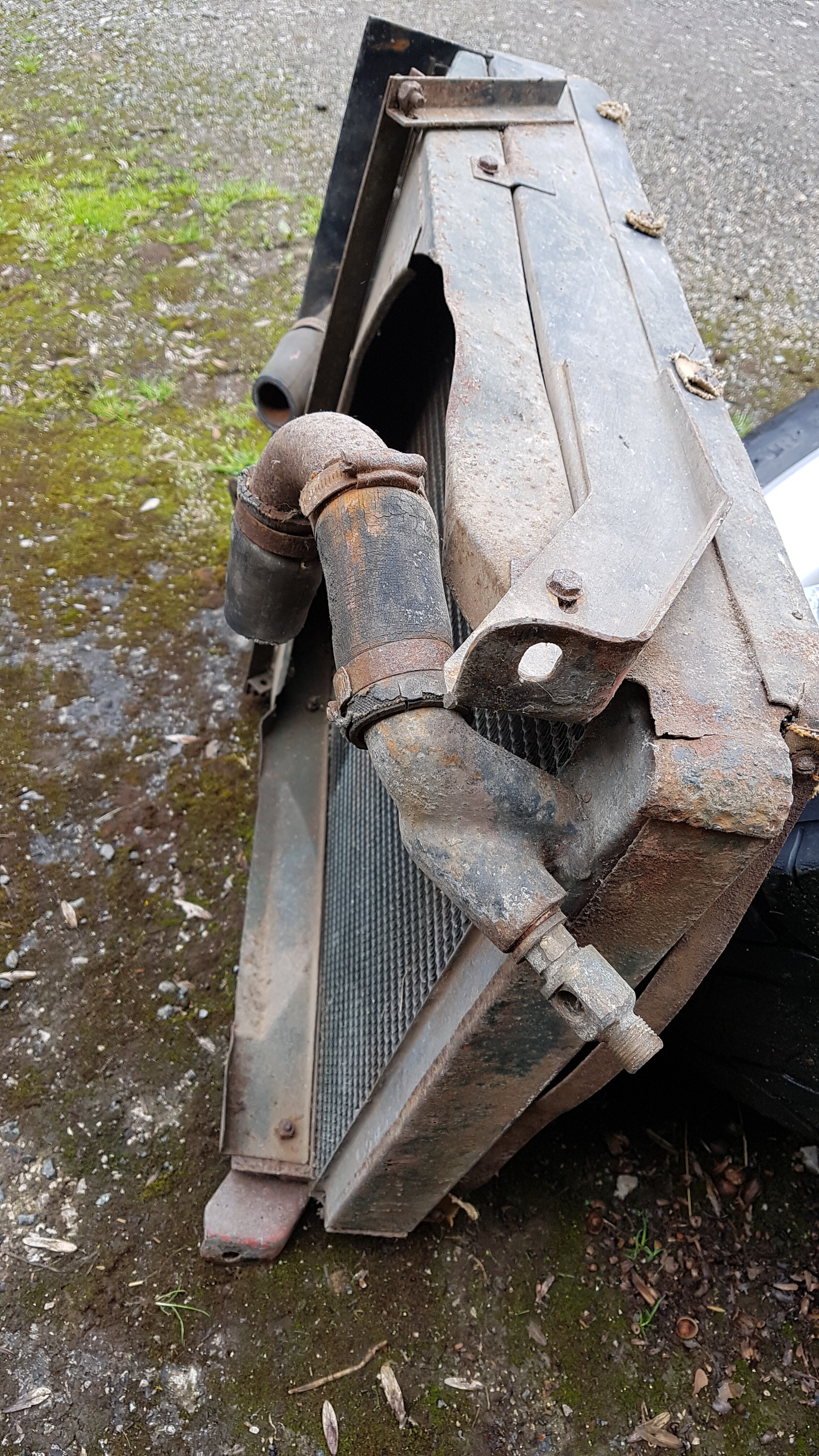 Radiator believed Humber does anyone know? For sale - HMVF Classifieds ...