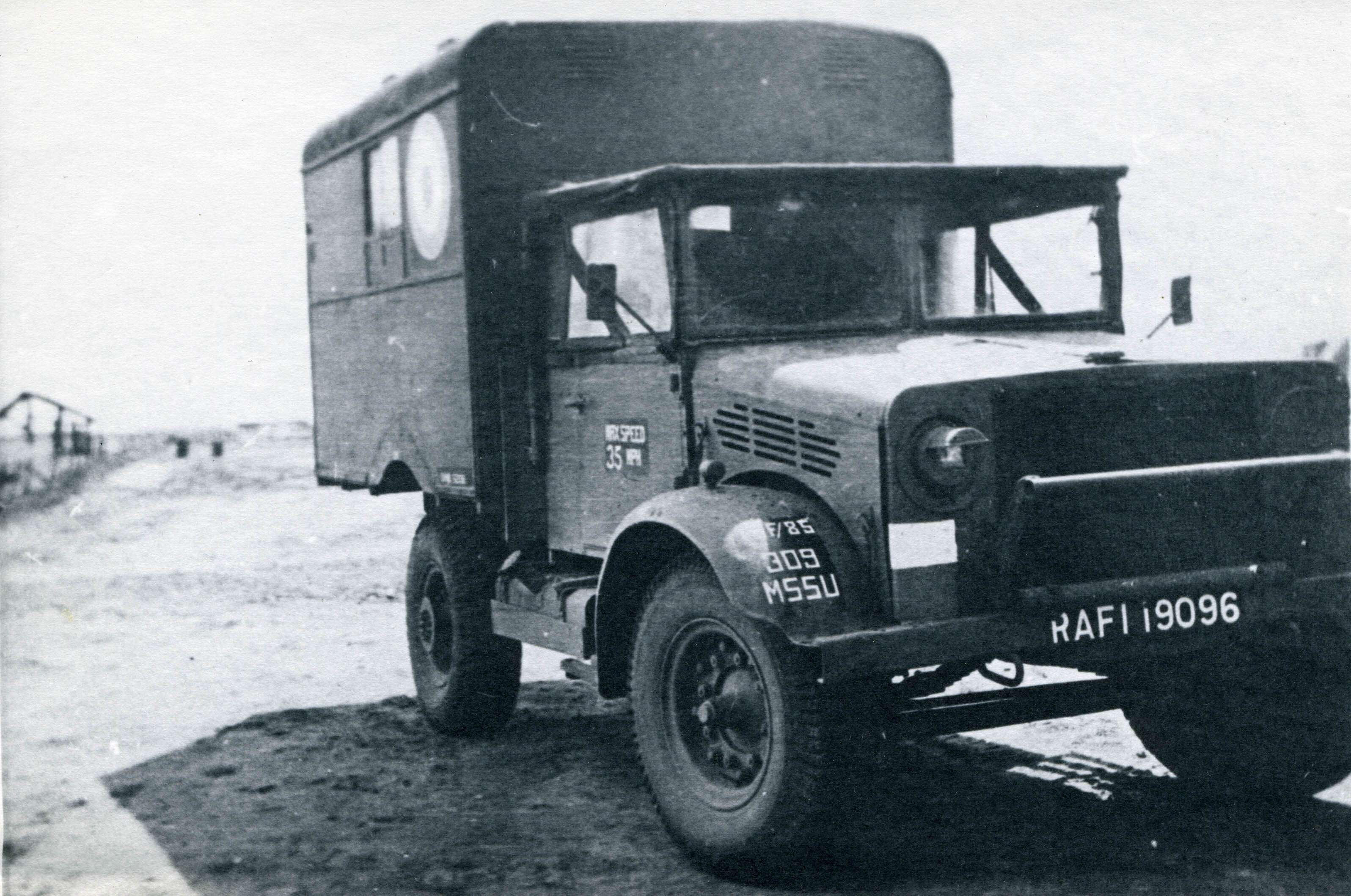 RAF use of the Bedford MWR - MV Chatter - HMVF - Historic Military ...