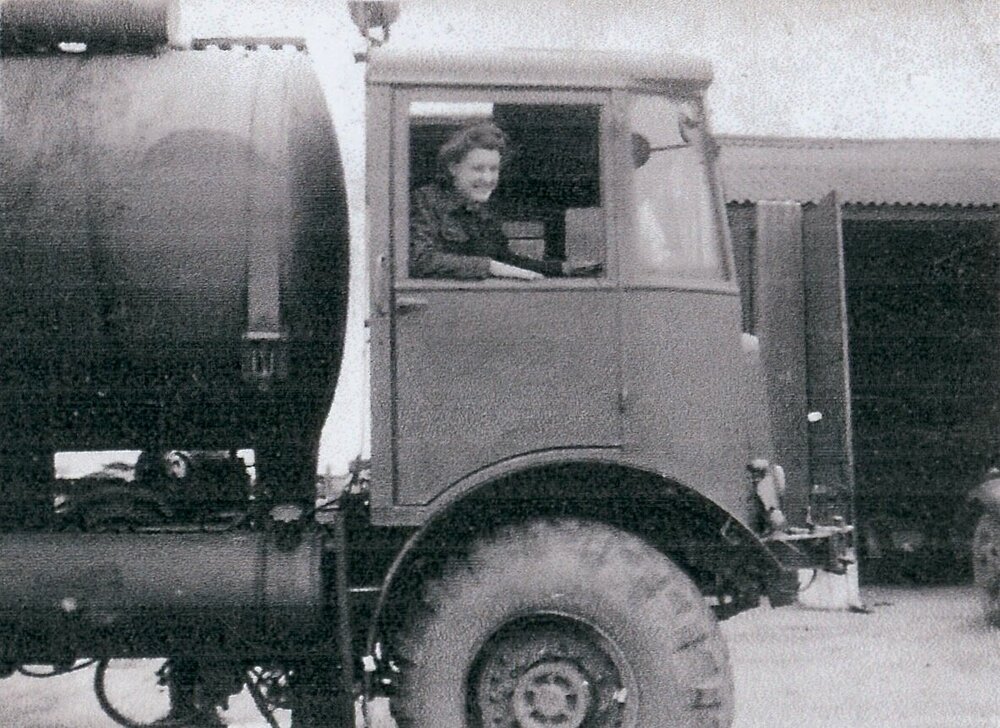 Identifying WW2 RAF vehicles - I may be stupid, but...... - HMVF ...